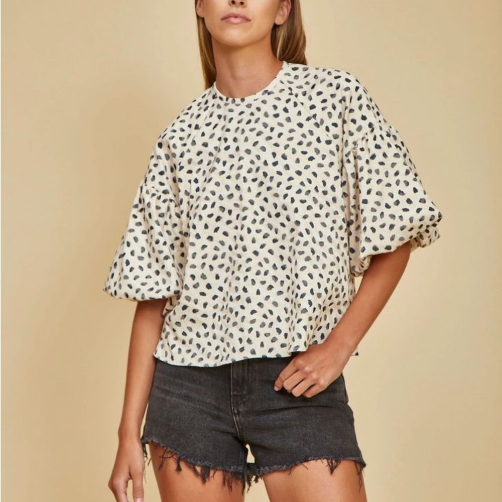 Hunter Bell Flow Puff Sleeve Pebble Print Top
